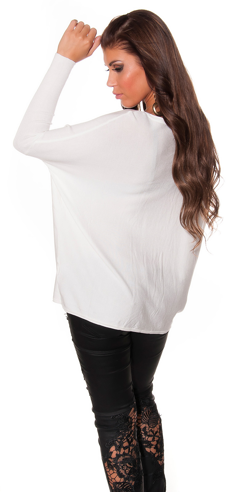 [Am214] Biały sweter oversize z łańcuszkiem